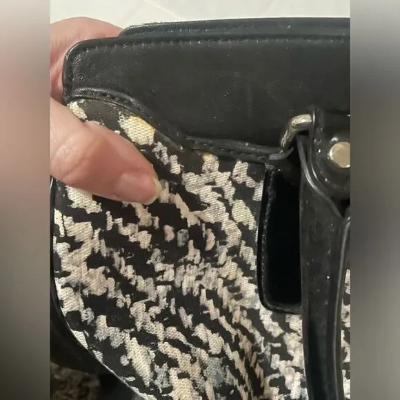 Coach Purse - Picture 7 of 8